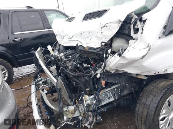 ✅ 2024 Ford Transit Passenger XL • VIN: 1FBAX2YG9RKA12439 • Lot: 41673862. Wystawiony na IAAI z przebiegiem Nie podano. Bezpłatny archiwum sprzedaży aukcyjnych z USA i szczegółowy raport historii pojazdu na DreamBid. Zdjęcie 6.