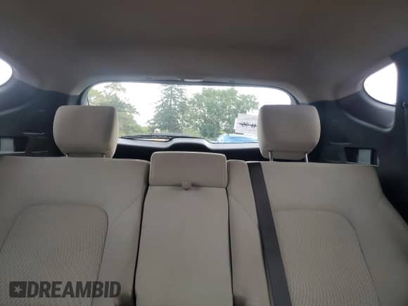 2015 Hyundai Santa Fe с VIN 5XYZUDLB2FG284170, выставлен на аукционе Copart как лот 84380575 с пробегом 116 906 миль миль и Списание • Salvage title. История ставок и продаж доступна на DreamBid. Изображение 10.