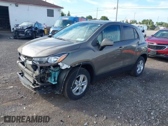 ✅ 2021 Chevrolet Trax LS • VIN: KL7CJNSB4MB344296 • Lot: 42976537. Listed on IAAI with 6,473 mi. Free auction sales archive from the USA and detailed vehicle history report at DreamBid. Image 2.