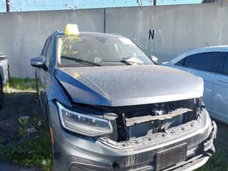 ✅ 2023 Volkswagen Tiguan SE • VIN: 3VVNB7AXXPM110972 • Lot: 43523635. Wystawiony na IAAI z przebiegiem 11 111 mil. Bezpłatny archiwum sprzedaży aukcyjnych z USA i szczegółowy raport historii pojazdu na DreamBid. Zdjęcie 1.