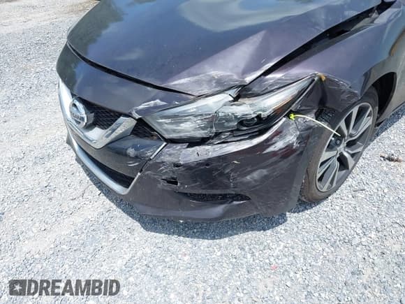 ✅ 2016 Nissan Maxima SL • VIN: 1N4AA6AP4GC387084 • Lot: 42758988. Wystawiony na IAAI z przebiegiem 94 515 mil. Bezpłatny archiwum sprzedaży aukcyjnych z USA i szczegółowy raport historii pojazdu na DreamBid. Zdjęcie 17.