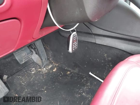 ✅ 2017 Alfa Romeo Giulia • VIN: ZARFAEDN5H7551561 • Lot: 43662736. Listed on IAAI with 74,133 mi. Free auction sales archive from the USA and detailed vehicle history report at DreamBid. Image 11.