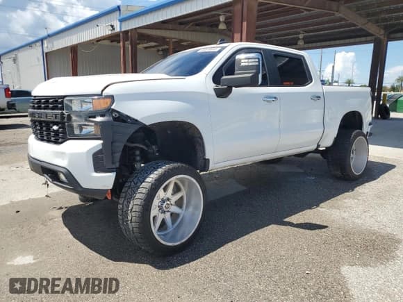 ✅ 2021 Chevrolet Silverado 1500 Custom • VIN: 1GCPWBEK7MZ248007 • Lot: 69518665. Wystawiony na Copart z przebiegiem 103 657 mil. Bezpłatny archiwum sprzedaży aukcyjnych z USA i szczegółowy raport historii pojazdu na DreamBid. Zdjęcie 1.