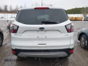 ✅ 2017 Ford Escape SE • VIN: 1FMCU9G97HUB67157 • Lot: 43614319. Wystawiony na IAAI z przebiegiem 117 218 mil. Bezpłatny archiwum sprzedaży aukcyjnych z USA i szczegółowy raport historii pojazdu na DreamBid. Zdjęcie 17.