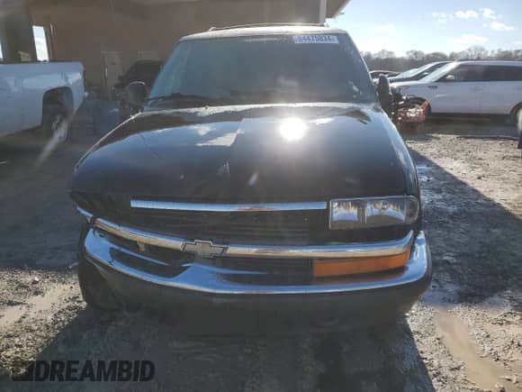 1998 Chevrolet Blazer LT z VIN 1GNDT13W4W2107054, wystawiony jako Copart lot #84475834 z przebiegiem 162 609 mil mil oraz Szkoda całkowita • Salvage title. Historia ofert i sprzedaży dostępna na DreamBid. Obrazek 5.