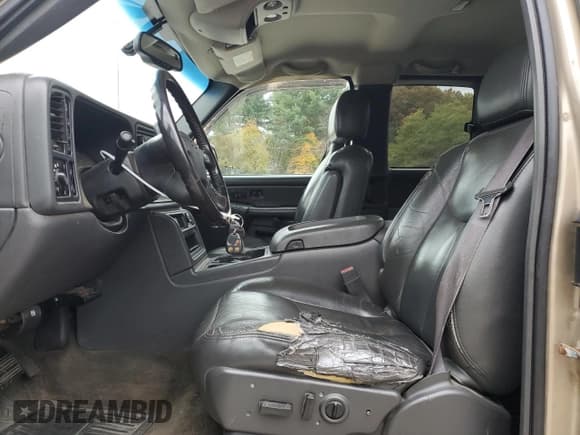 ✅ 2006 Chevrolet Silverado 2500HD LT1 • VIN: 1GCHK29U56E171689 • Lot: 89640685. Listed on Copart with 231,919 mi. Free auction sales archive from the USA and detailed vehicle history report at DreamBid. Image 7.