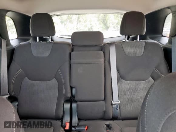 ✅ 2017 Jeep Cherokee Latitude • VIN: 1C4PJMCS9HW636473 • Lot: 70962925. Wystawiony na Copart z przebiegiem 119 955 mil. Bezpłatny archiwum sprzedaży aukcyjnych z USA i szczegółowy raport historii pojazdu na DreamBid. Zdjęcie 10.