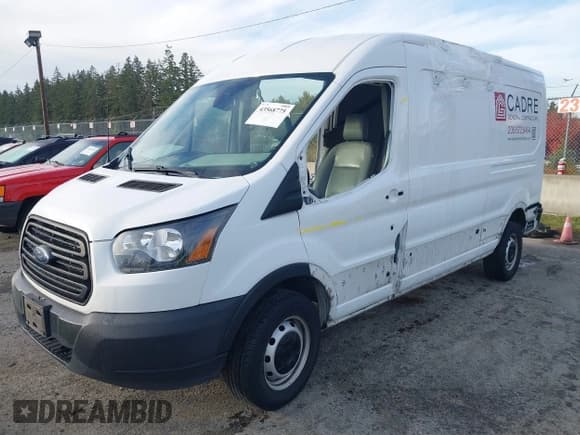 ✅ 2019 Ford Transit • VIN: 1FTYR2CM3KKA93185 • Lot: 43568775. Wystawiony na IAAI z przebiegiem 98 704 mil. Bezpłatny archiwum sprzedaży aukcyjnych z USA i szczegółowy raport historii pojazdu na DreamBid. Zdjęcie 18.