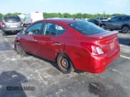 ✅ 2019 Nissan Versa S Plus • VIN: 3N1CN7AP3KL873771 • Lot: 40237846. Wystawiony na IAAI z przebiegiem 136 277 mil. Bezpłatny archiwum sprzedaży aukcyjnych z USA i szczegółowy raport historii pojazdu na DreamBid. Zdjęcie 3.