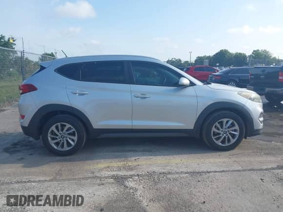 2016 Hyundai Tucson Limited z VIN KM8J33A25GU227907, wystawiony jako IAAI lot #42211605 z przebiegiem 142 578 mil mil oraz . Historia ofert i sprzedaży dostępna na DreamBid. Obrazek 13.