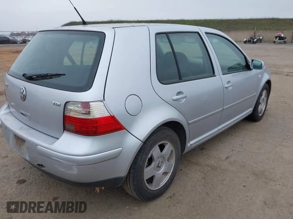 ✅ 2002 Volkswagen Golf GLS • VIN: 9BWGP61J524072821 • Lot: 43851064. Listed on IAAI with 203,220 mi. Free auction sales archive from the USA and detailed vehicle history report at DreamBid. Image 4.