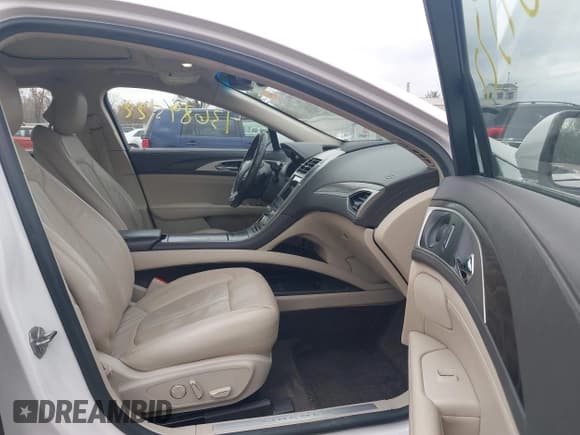 ✅ 2018 Lincoln MKZ Reserve • VIN: 3LN6L5E99JR601538 • Lot: 43689522. Wystawiony na IAAI z przebiegiem 85 599 mil. Bezpłatny archiwum sprzedaży aukcyjnych z USA i szczegółowy raport historii pojazdu na DreamBid. Zdjęcie 5.