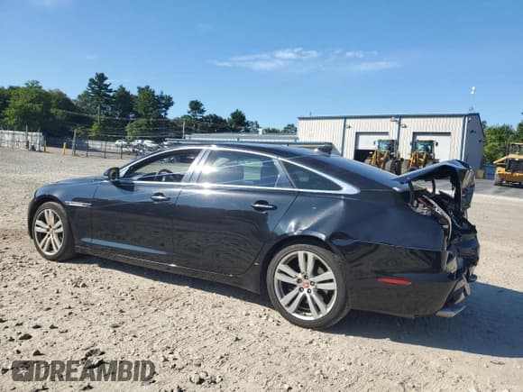 ✅ 2019 Jaguar XJ Portfolio • VIN: SAJWJ2GDXK8W18380 • Лот: 70017315. Опубликован ранее на Copart с пробегом 91 314 миль. Бесплатный доступ к архиву аукционных продаж из США и подробный отчёт об истории автомобиля на DreamBid. Изображение 2.