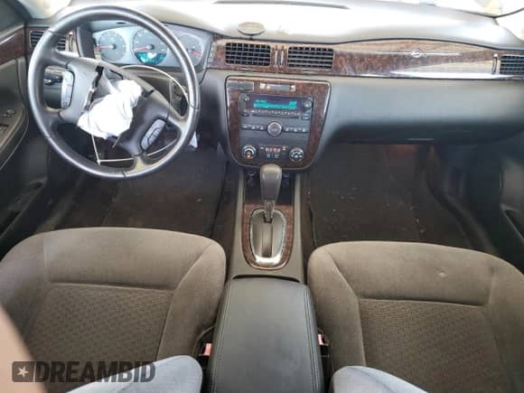 2014 Chevrolet Impala LT с VIN 2G1WB5E31E1178881, выставлен на аукционе Copart как лот 81913005 с пробегом 96 482 миль миль и Списание • Salvage title. История ставок и продаж доступна на DreamBid. Изображение 8.