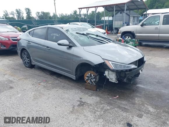 ✅ 2019 Hyundai Elantra Sport • VIN: KMHD04LB4KU820160 • Lot: 43299567. Listed on IAAI with 80,482 mi. Free auction sales archive from the USA and detailed vehicle history report at DreamBid. Image 1.