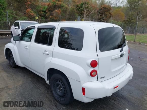 ✅ 2009 Chevrolet HHR LS • VIN: 3GNCA13B69S618496 • Lot: 41952230. Listed on IAAI with 111,945 mi. Free auction sales archive from the USA and detailed vehicle history report at DreamBid. Image 3.