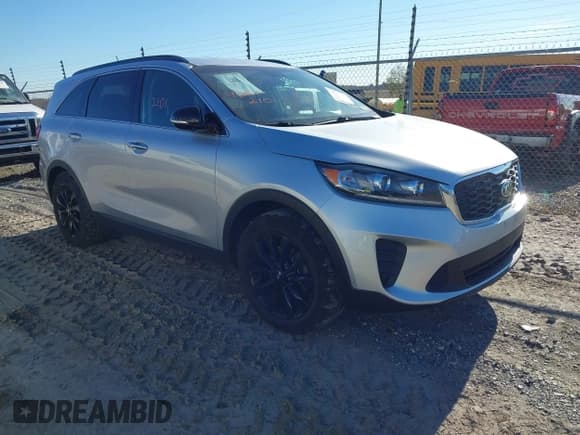 ✅ 2019 Kia Sorento LX • VIN: 5XYPG4A53KG585861 • Лот: 43512101. Опубликован ранее на IAAI с пробегом 53 798 миль. Бесплатный доступ к архиву аукционных продаж из США и подробный отчёт об истории автомобиля на DreamBid. Изображение 1.