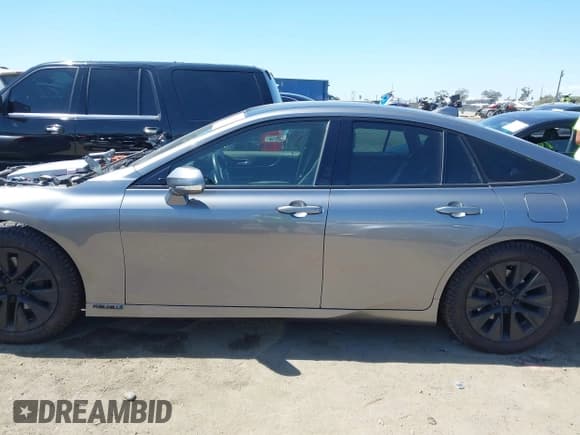 ✅ 2021 Toyota Mirai XLE • VIN: JTDAAAAA1MA000359 • Lot: 43110795. Listed on IAAI with 47,026 mi. Free auction sales archive from the USA and detailed vehicle history report at DreamBid. Image 15.