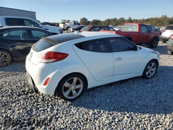 ✅ 2012 Hyundai Veloster w/Red Int • VIN: KMHTC6AD8CU045639 • Лот: 90627155. Размещён на Copart с пробегом 179 506 миль миль. Получите бесплатный доступ к архиву аукционных продаж из США и посмотрите подробный отчёт об истории автомобиля на DreamBid. Изображение 3.