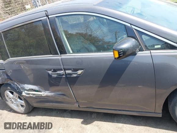 ✅ 2012 Honda Odyssey Touring • VIN: 5FNRL5H92CB116899 • Lot: 41907863. Listed on IAAI with 225,221 mi. Free auction sales archive from the USA and detailed vehicle history report at DreamBid. Image 13.