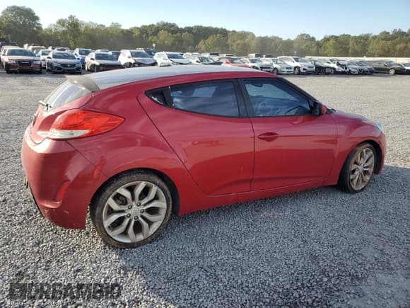 ✅ 2013 Hyundai Veloster w/Gray Int • VIN: KMHTC6AD6DU137902 • Lot: 75244644. Wystawiony na Copart z przebiegiem 100 794 mil. Bezpłatny archiwum sprzedaży aukcyjnych z USA i szczegółowy raport historii pojazdu na DreamBid. Zdjęcie 3.