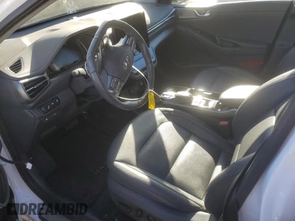 ✅ 2020 Hyundai Ioniq Limited • VIN: KMHC85LJ5LU070111 • Lot: 89079385. Wystawiony na Copart z przebiegiem Nie podano. Bezpłatny archiwum sprzedaży aukcyjnych z USA i szczegółowy raport historii pojazdu na DreamBid. Zdjęcie 7.
