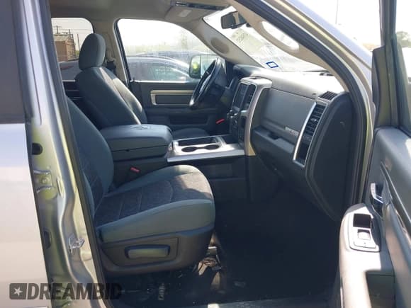 ✅ 2016 Ram 1500 Lone Star • VIN: 3C6RR6LT1GG288372 • Лот: 43548252. Опубликован ранее на IAAI с пробегом 141 004 миль. Бесплатный доступ к архиву аукционных продаж из США и подробный отчёт об истории автомобиля на DreamBid. Изображение 5.