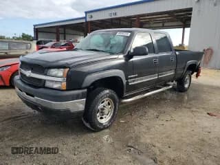 ✅ 2003 Chevrolet Silverado 2500HD LS • VIN: 1GCHK23U03F178676 • Lot: 90282235. Listed on Copart with 320,071 mi. Free auction sales archive from the USA and detailed vehicle history report at DreamBid. Image 1.