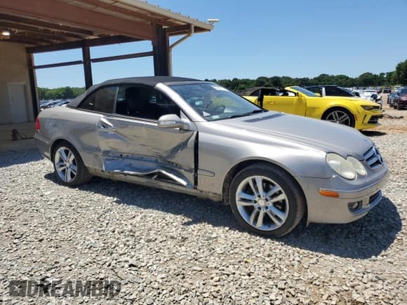 ✅ 2008 Mercedes-Benz CLK 350 • VIN: WDBTK56FX8T092386 • Lot: 57283715. Listed on Copart with 126,696 mi. Free auction sales archive from the USA and detailed vehicle history report at DreamBid. Image 4.