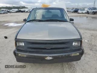 ✅ 1996 Chevrolet S-10 • VIN: 1GCCS14X1T8114597 • Лот: 86123824. Опубликован ранее на Copart с пробегом 147 224 миль. Бесплатный доступ к архиву аукционных продаж из США и подробный отчёт об истории автомобиля на DreamBid. Изображение 5.