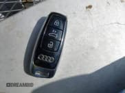 ✅ 2024 Audi RS e-tron GT • VIN: WAUBHBFW2R7900800 • Lot: 41665644. Wystawiony na IAAI z przebiegiem 9 474 mil. Bezpłatny archiwum sprzedaży aukcyjnych z USA i szczegółowy raport historii pojazdu na DreamBid. Zdjęcie 11.