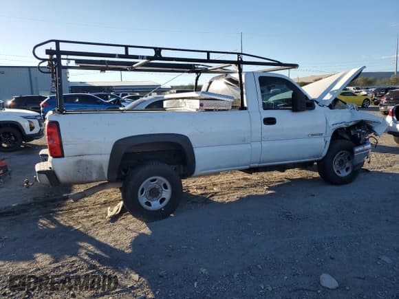 ✅ 2007 Chevrolet Silverado 2500HD Work Truck • VIN: 1GCHC24UX7E183097 • Лот: 87090165. Опубликован ранее на Copart с пробегом 200 699 миль. Бесплатный доступ к архиву аукционных продаж из США и подробный отчёт об истории автомобиля на DreamBid. Изображение 3.