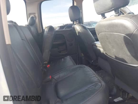 2005 Dodge 1500 SLT z VIN 1D7HU18D85S274987, wystawiony jako IAAI lot #43503427 z przebiegiem 197 197 mil mil oraz . Historia ofert i sprzedaży dostępna na DreamBid. Obrazek 8.