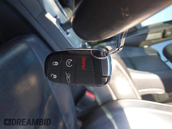 ✅ 2015 Jeep Grand Cherokee Overland • VIN: 1C4RJFCG3FC157254 • Лот: 41373479. Опубликован ранее на IAAI с пробегом 106 254 миль. Бесплатный доступ к архиву аукционных продаж из США и подробный отчёт об истории автомобиля на DreamBid. Изображение 11.