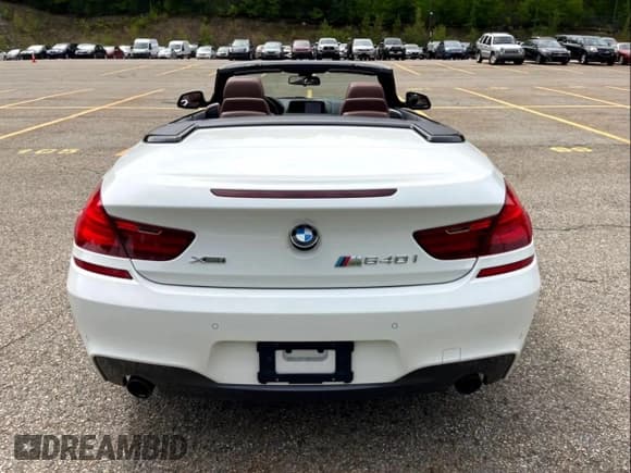 ✅ 2018 BMW 6 Series 640i xDrive • VIN: WBA6F3C50JD994XXX • Lot: 58546875. Wystawiony na Copart z przebiegiem 46 527 mil. Bezpłatny archiwum sprzedaży aukcyjnych z USA i szczegółowy raport historii pojazdu na DreamBid. Zdjęcie 9.