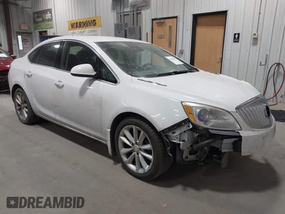 ✅ 2015 Buick Verano Convenience Group • VIN: 1G4PR5SK2F4180014 • Lot: 43436805. Wystawiony na IAAI z przebiegiem 164 519 mil. Bezpłatny archiwum sprzedaży aukcyjnych z USA i szczegółowy raport historii pojazdu na DreamBid. Zdjęcie 1.