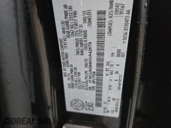 ✅ 2017 Ford Escape SE • VIN: 1FMCU9G94HUA42679 • Lot: 90091225. Listed on Copart with 43,298 mi. Free auction sales archive from the USA and detailed vehicle history report at DreamBid. Image 13.