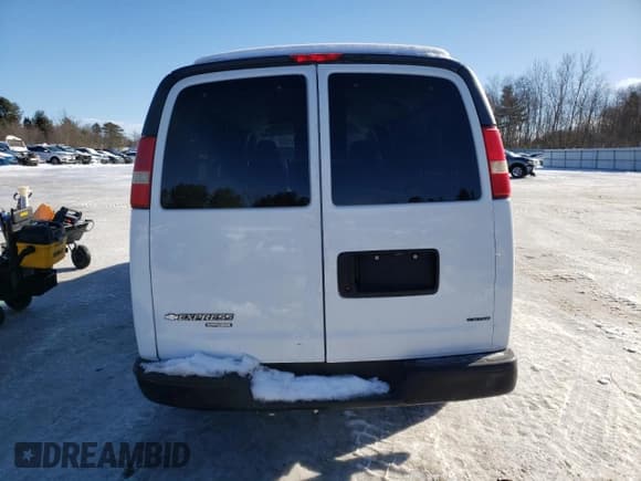 ✅ 2008 Chevrolet Express Passenger • VIN: 1GAHG39K481168968 • Lot: 45374785. Listed on Copart with 44,010 mi. Free auction sales archive from the USA and detailed vehicle history report at DreamBid. Image 6.