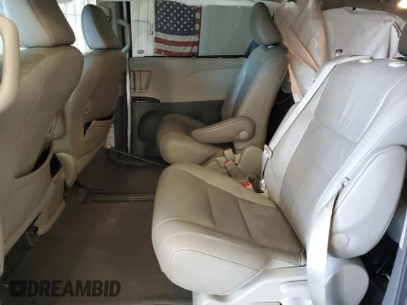 ✅ 2015 Toyota Sienna XLE • VIN: 5TDYK3DCXFS597778 • Lot: 82375575. Listed on Copart with 159,686 mi. Free auction sales archive from the USA and detailed vehicle history report at DreamBid. Image 11.