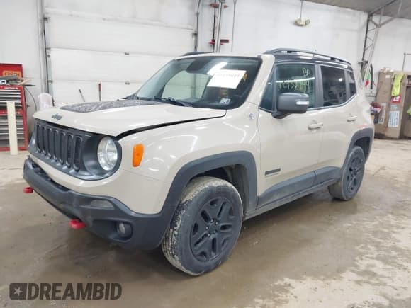 ✅ 2017 Jeep Renegade Trailhawk • VIN: ZACCJBCB6HPE97998 • Lot: 42435849. Listed on IAAI with 105,490 mi. Free auction sales archive from the USA and detailed vehicle history report at DreamBid. Image 16.
