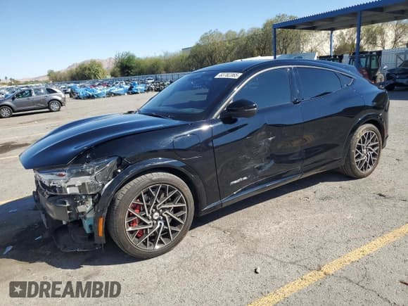 ✅ 2022 Ford Mustang Mach-E GT • VIN: 3FMTK4SX3NMA19764 • Lot: 83782365. Wystawiony na Copart z przebiegiem 3 589 mil. Bezpłatny archiwum sprzedaży aukcyjnych z USA i szczegółowy raport historii pojazdu na DreamBid. Zdjęcie 1.