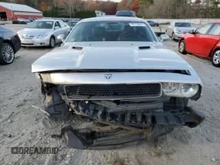 ✅ 2009 Dodge Challenger R/T • VIN: 2B3LJ54T59H501973 • Lot: 78172644. Wystawiony na Copart z przebiegiem 100 473 mil. Bezpłatny archiwum sprzedaży aukcyjnych z USA i szczegółowy raport historii pojazdu na DreamBid. Zdjęcie 5.