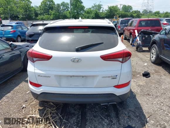 2017 Hyundai Tucson Night Edition with VIN KM8J3CA23HU273348, listed as a IAAI auction lot 42580740 with Not provided miles and . Bid and sale history available at DreamBid. Image 16.