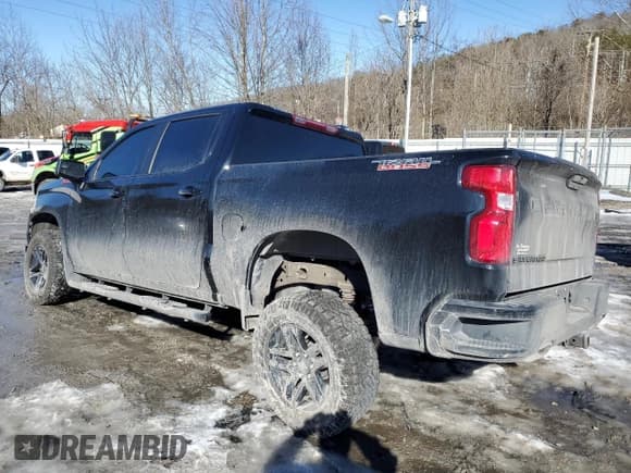 ✅ 2022 Chevrolet Silverado 1500 • VIN: 1GCUYFETXNZ230227 • Лот: 41815925. Опубликован ранее на Copart с пробегом 68 690 миль. Бесплатный доступ к архиву аукционных продаж из США и подробный отчёт об истории автомобиля на DreamBid. Изображение 2.