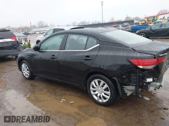 ✅ 2024 Nissan Sentra S • VIN: 3N1AB8BV2RY355246 • Lot: 43778696. Listed on IAAI with 17,452 mi. Free auction sales archive from the USA and detailed vehicle history report at DreamBid. Image 15.