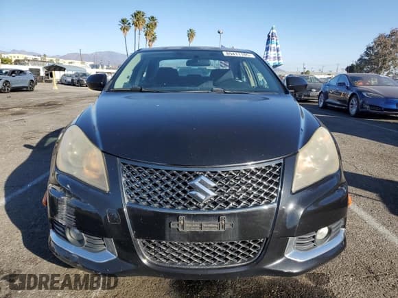 ✅ 2011 Suzuki Kizashi GTS Sport • VIN: JS2RE9A61B6110173 • Lot: 89411105. Listed on Copart with 114,399 mi. Free auction sales archive from the USA and detailed vehicle history report at DreamBid. Image 5.