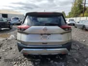 ✅ 2022 Nissan Rogue Platinum • VIN: JN8BT3DD1NW277943 • Lot: 86299405. Wystawiony na Copart z przebiegiem 64 967 mil. Bezpłatny archiwum sprzedaży aukcyjnych z USA i szczegółowy raport historii pojazdu na DreamBid. Zdjęcie 6.