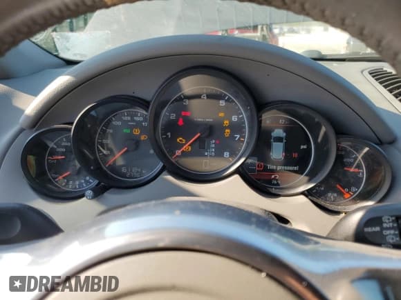 ✅ 2014 Porsche Cayenne • VIN: WP1AA2A29ELA94199 • Lot: 81448845. Wystawiony na Copart z przebiegiem 161 184 mil. Bezpłatny archiwum sprzedaży aukcyjnych z USA i szczegółowy raport historii pojazdu na DreamBid. Zdjęcie 9.