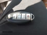 ✅ 2015 Infiniti Q70 • VIN: JN1BY1PR2FM830222 • Lot: 43619072. Wystawiony na IAAI z przebiegiem 121 218 mil. Bezpłatny archiwum sprzedaży aukcyjnych z USA i szczegółowy raport historii pojazdu na DreamBid. Zdjęcie 11.