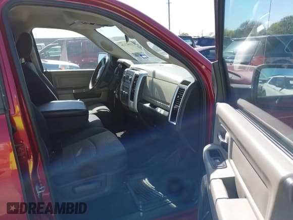 ✅ 2009 Dodge 1500 SLT • VIN: 1D3HB18P39S772361 • Lot: 41847120. Wystawiony na IAAI z przebiegiem 167 054 mil. Bezpłatny archiwum sprzedaży aukcyjnych z USA i szczegółowy raport historii pojazdu na DreamBid. Zdjęcie 5.